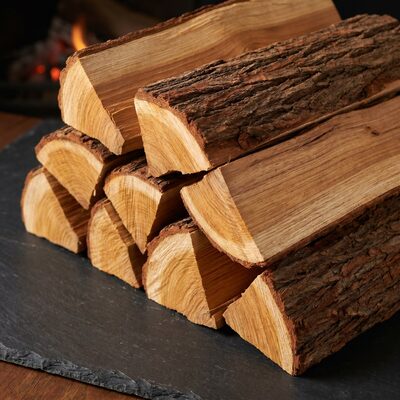 Black Wattle firewood logs for open fireplaces and fire pits — easy to light