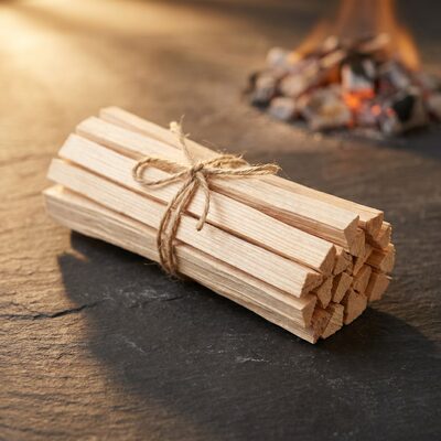 Dry pine kindling splits for starting braais, fireplaces and fire pits