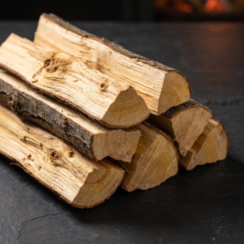 Sekelbos firewood logs for aromatic braai cooking with long-lasting coals